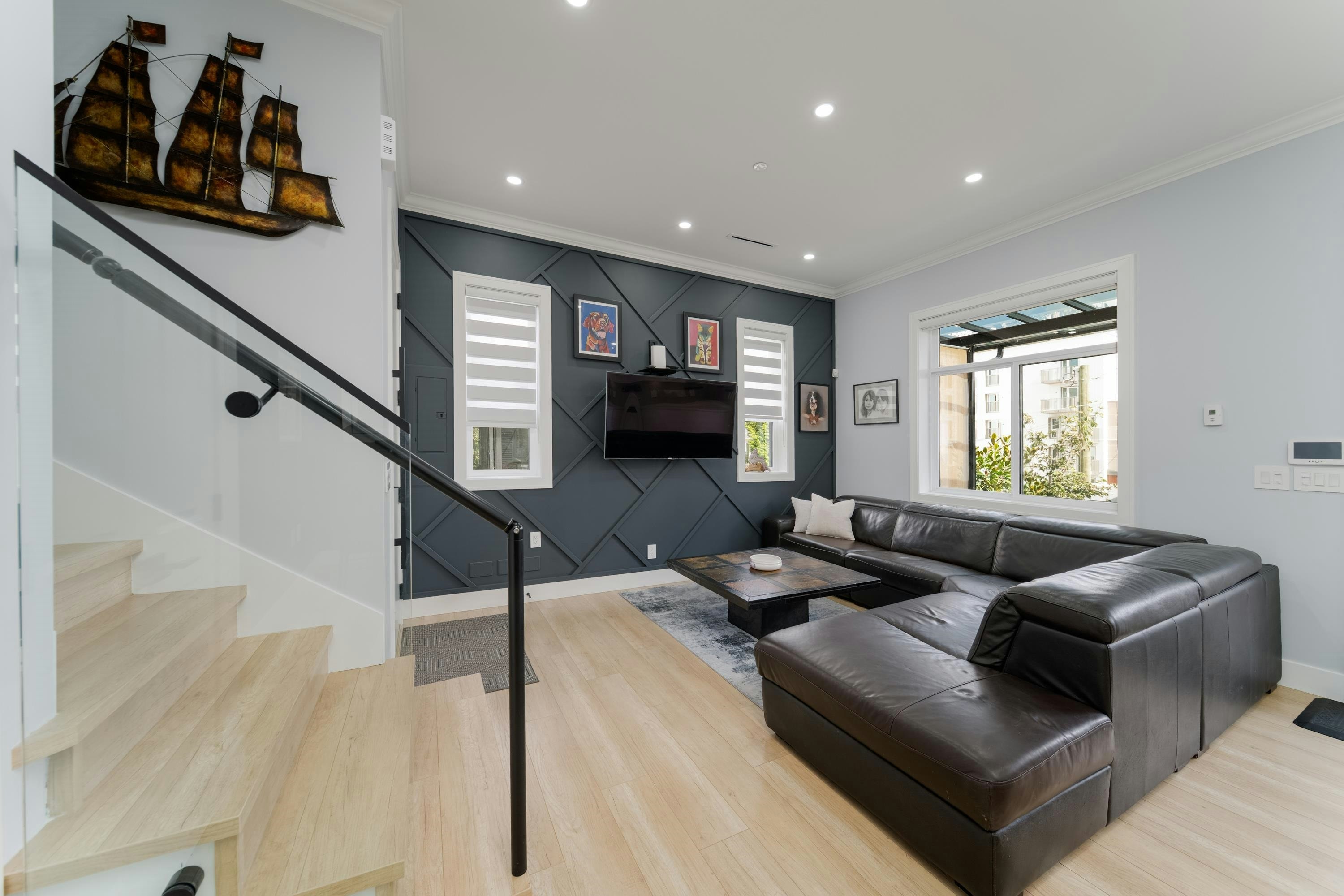 960 Renfrew Street - 2