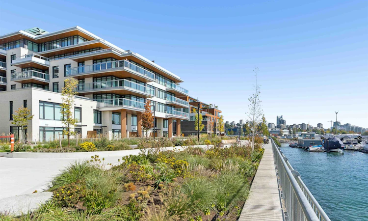 302-777 Harbour Way