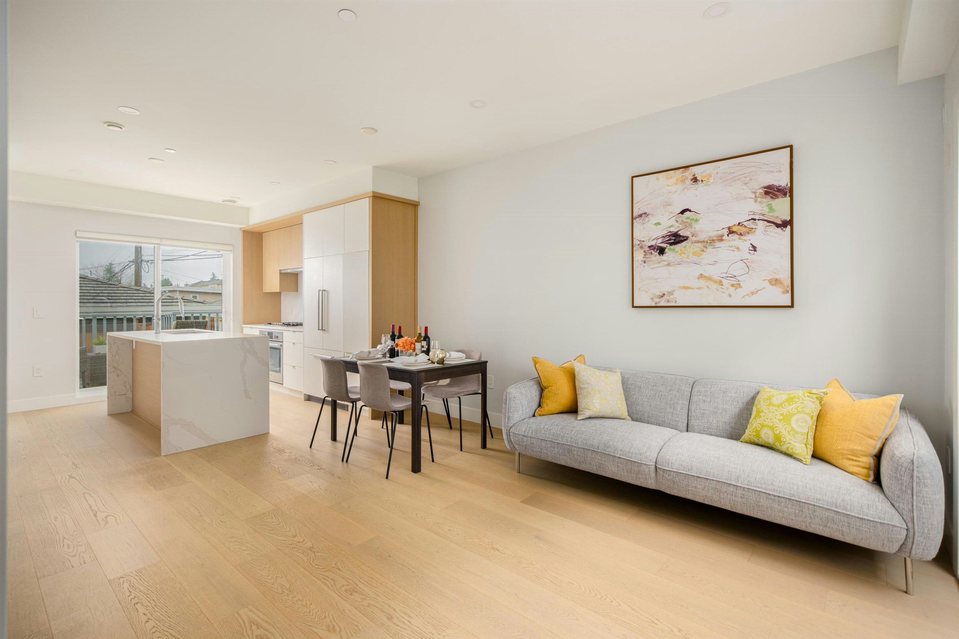 7661 Granville Street, Vancouver, BC, V6P 4Y8