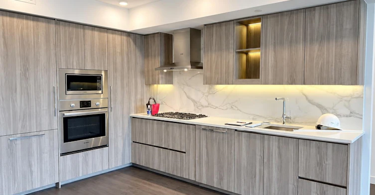 14xx-13768 100 Avenue, Surrey, BC, V3T 0V2 - 2
