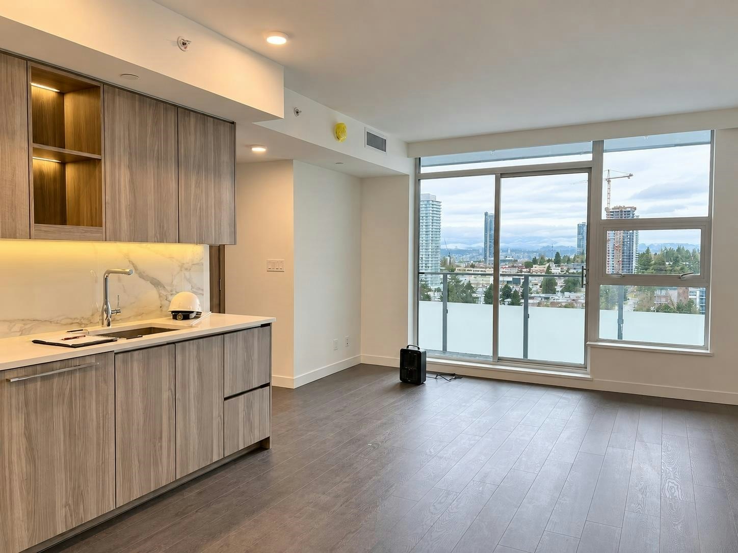 14xx-13768 100 Avenue, Surrey, BC, V3T 0V2 - 3