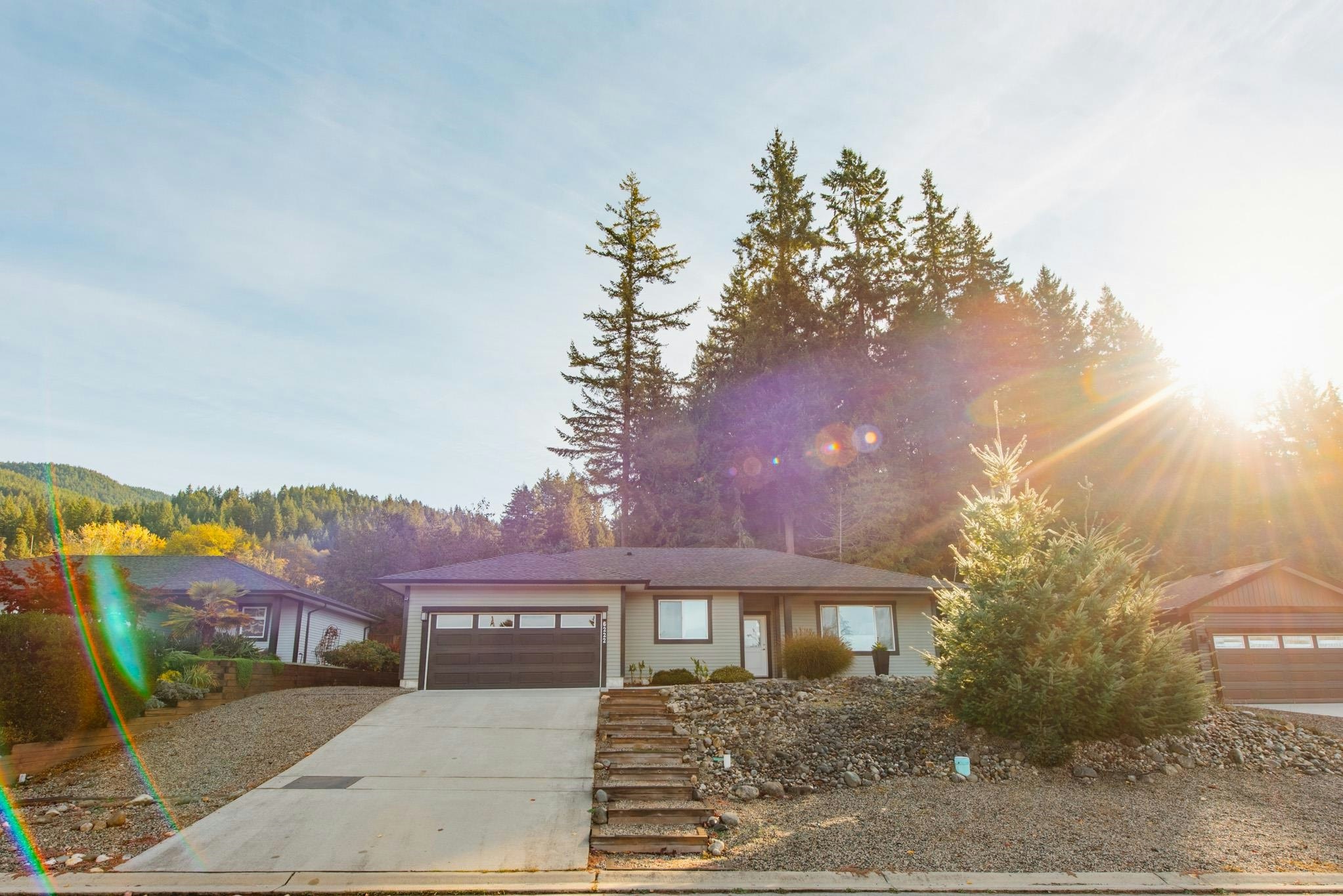 6222 Sitka Road, Sechelt, BC, V7Z 0L3