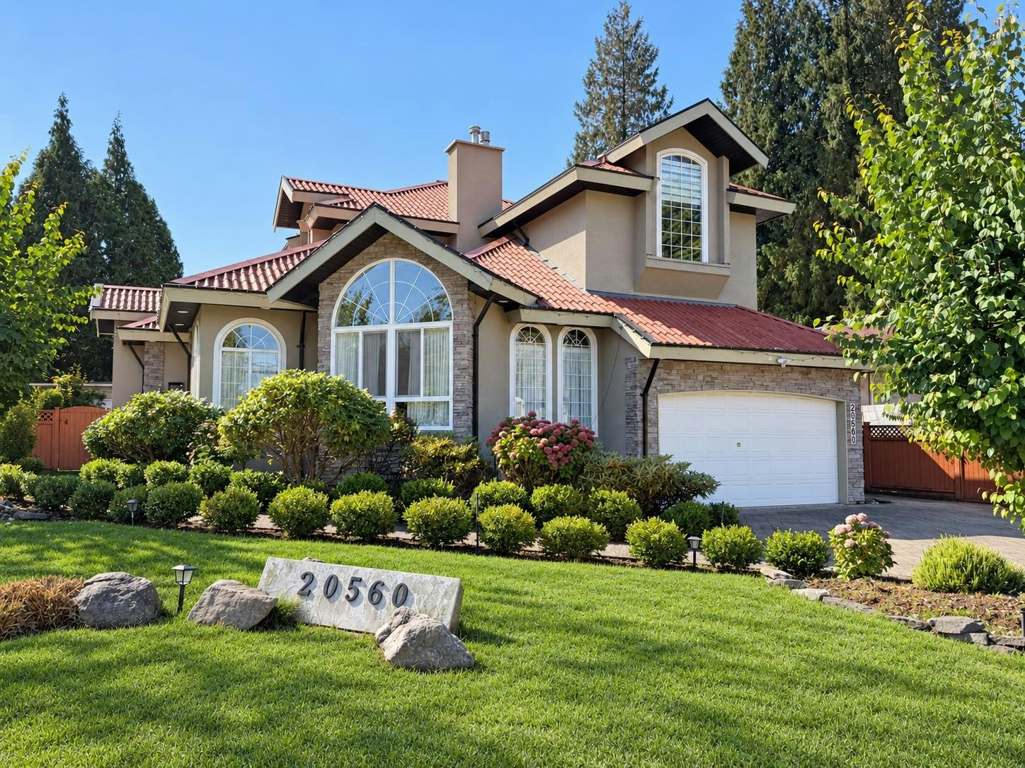 20560 46a Avenue, Langley, BC, V3A 3J8