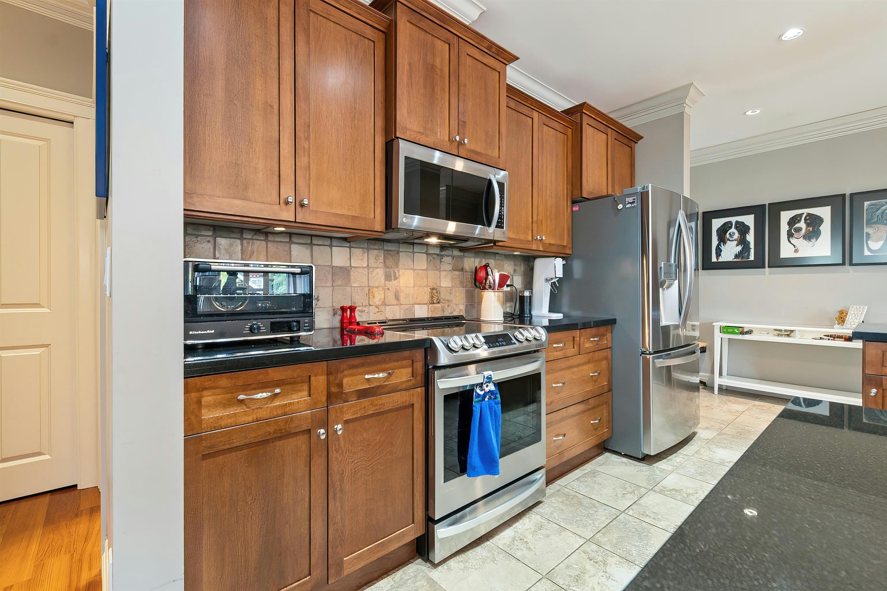 211B-45595 Tamihi Way, Chilliwack, BC, V2R 0G3 - 11