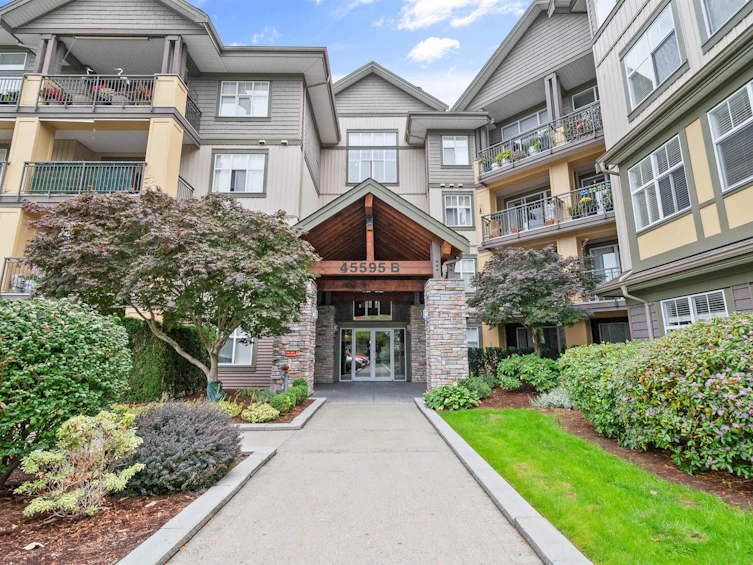 211B-45595 Tamihi Way, Chilliwack, BC, V2R 0G3