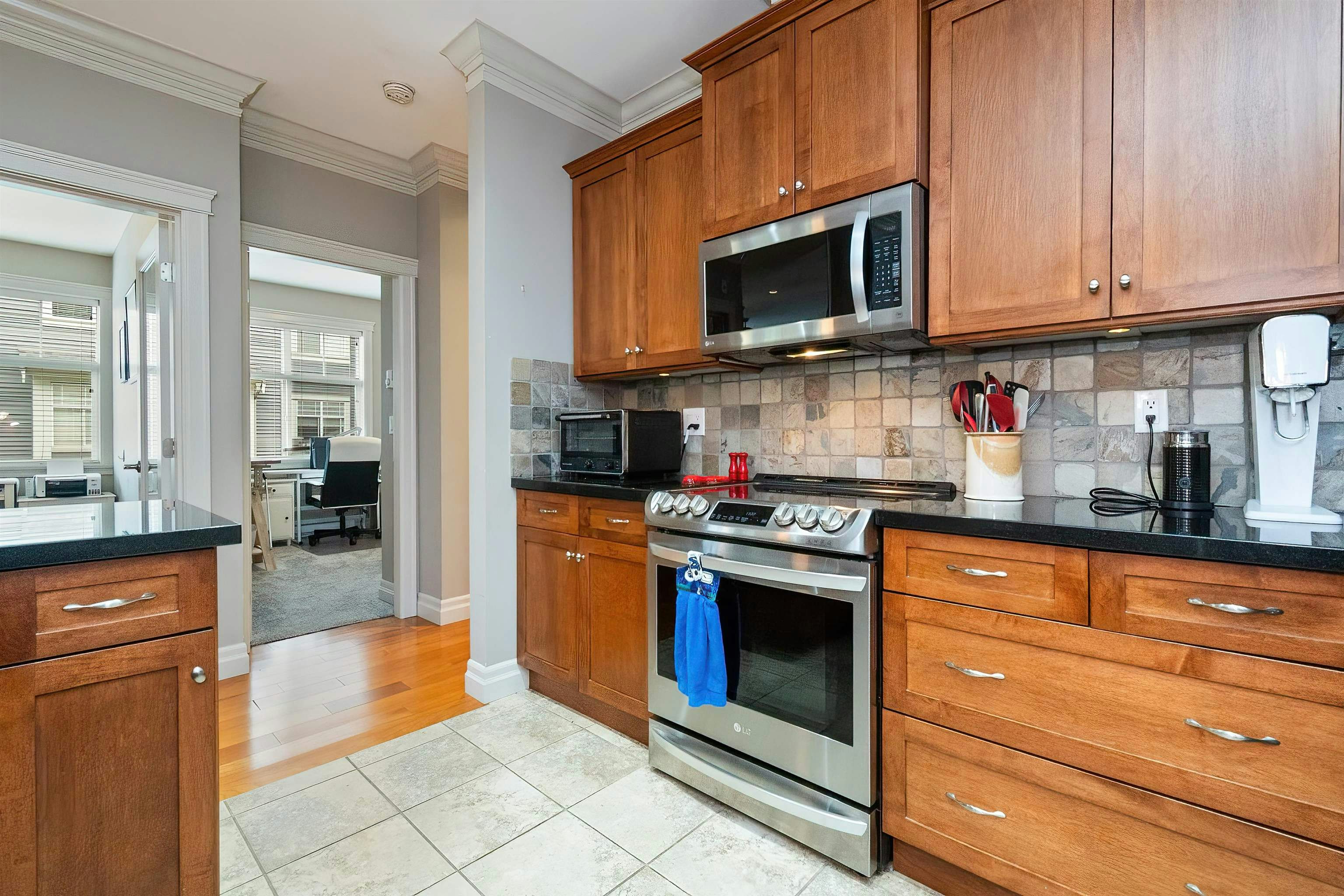 211B-45595 Tamihi Way, Chilliwack, BC, V2R 0G3 - 8