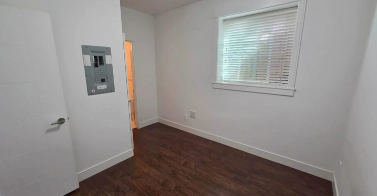 Lower-726 Delestre Avenue, Coquitlam, BC, V3K 2G3 - 8