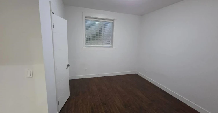 Lower-726 Delestre Avenue, Coquitlam, BC, V3K 2G3 - 4