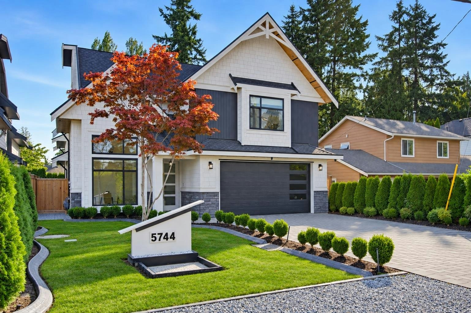 5744 16a Avenue - 5