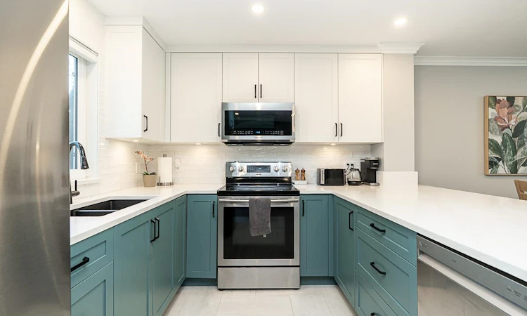 3-5501 Ladner Trunk Road