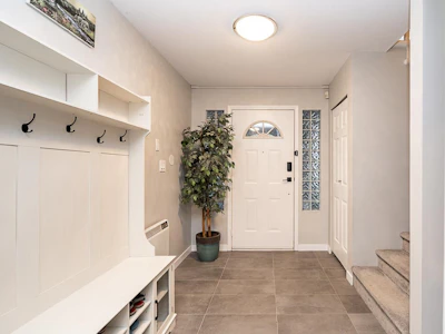 3-5501 Ladner Trunk Road - 5