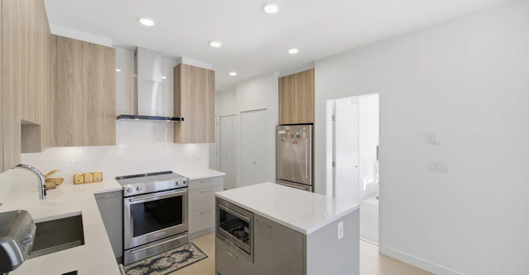 3xx-7588 16th Street, Burnaby, BC, V3N 0H8 - 6
