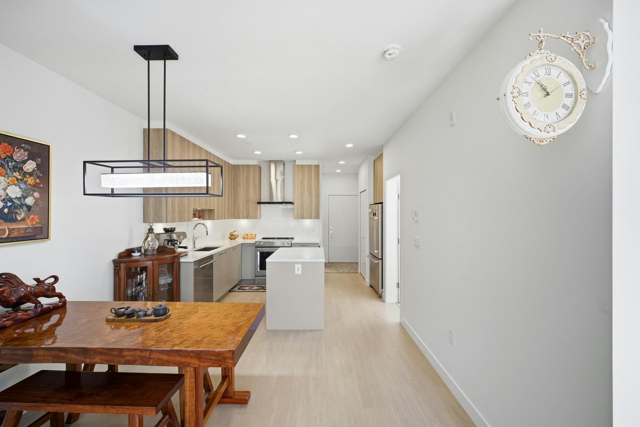3xx-7588 16th Street, Burnaby, BC, V3N 0H8 - 7