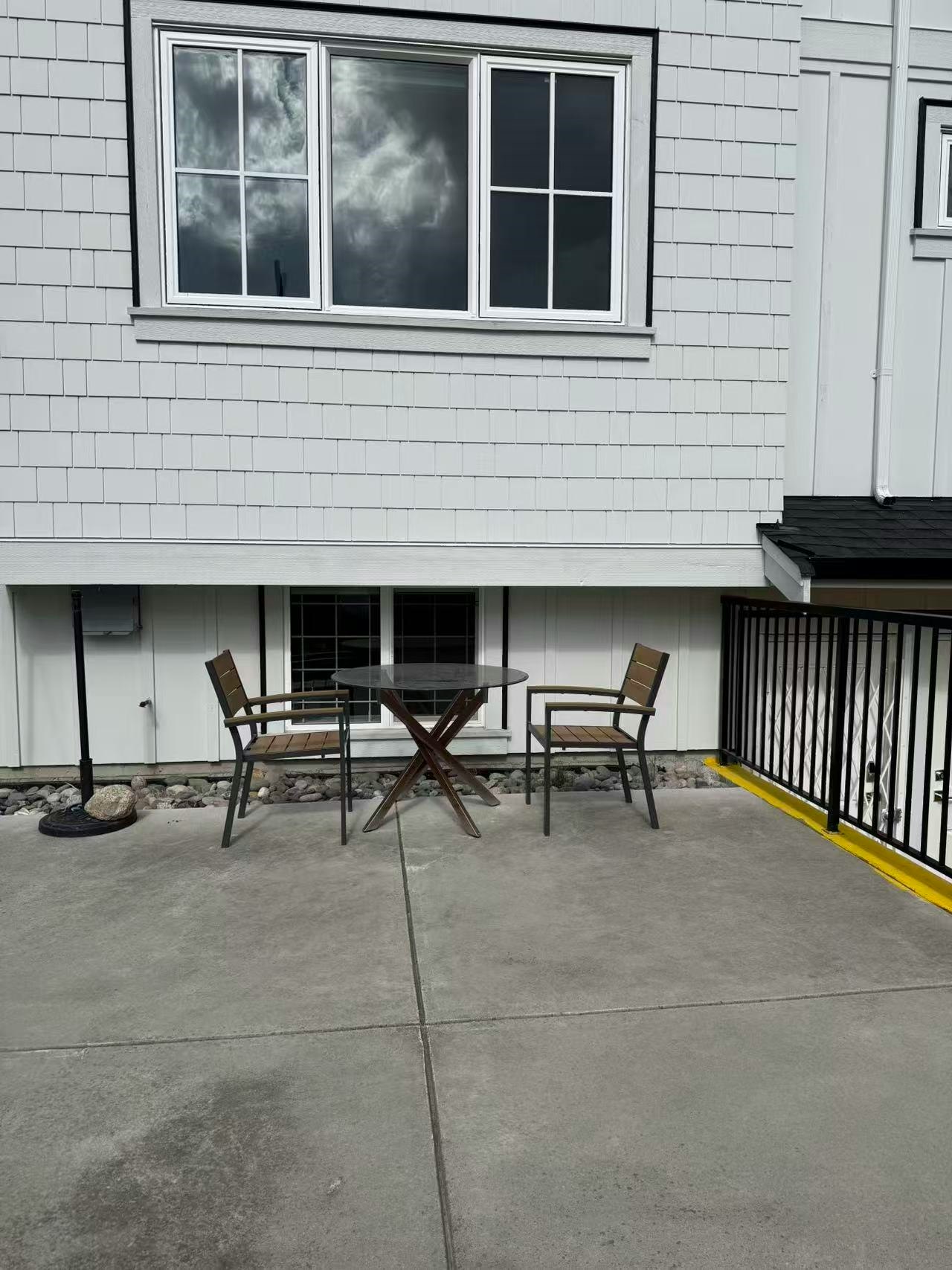 2000 Phillips Place, Burnaby, BC, V5A 2W1 - 17