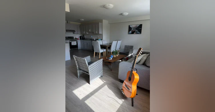 2000 Phillips Place, Burnaby, BC, V5A 2W1 - 4