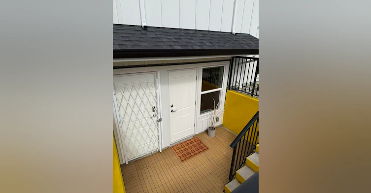 2000 Phillips Place, Burnaby, BC, V5A 2W1 - 18
