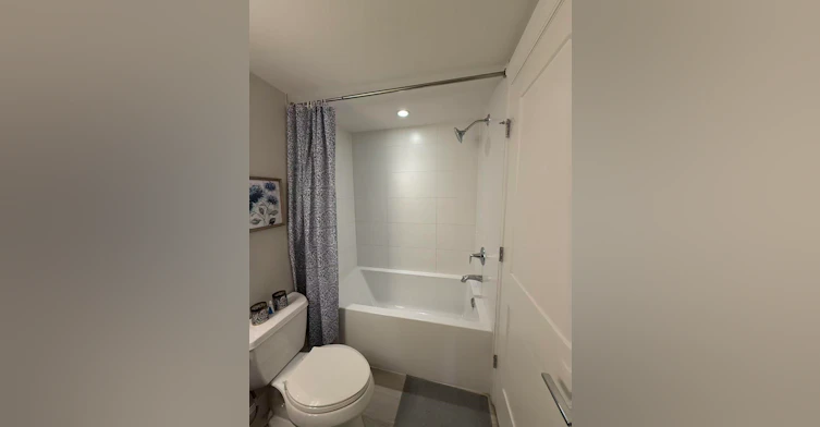 2000 Phillips Place, Burnaby, BC, V5A 2W1 - 12