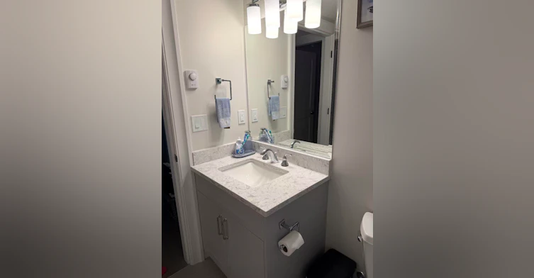2000 Phillips Place, Burnaby, BC, V5A 2W1 - 13