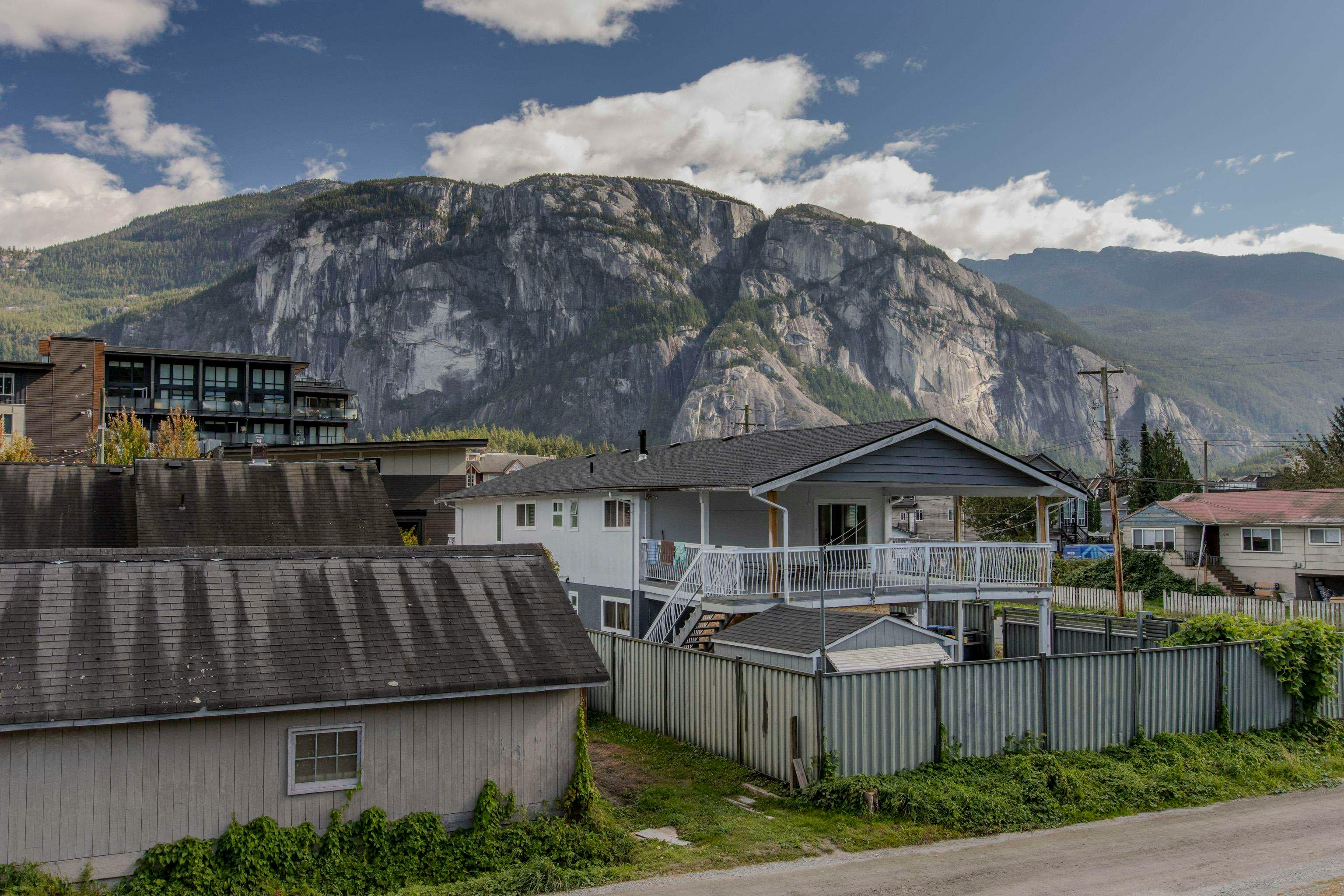 38012 Fifth Avenue, Squamish, BC, V8B 0B4 - 36