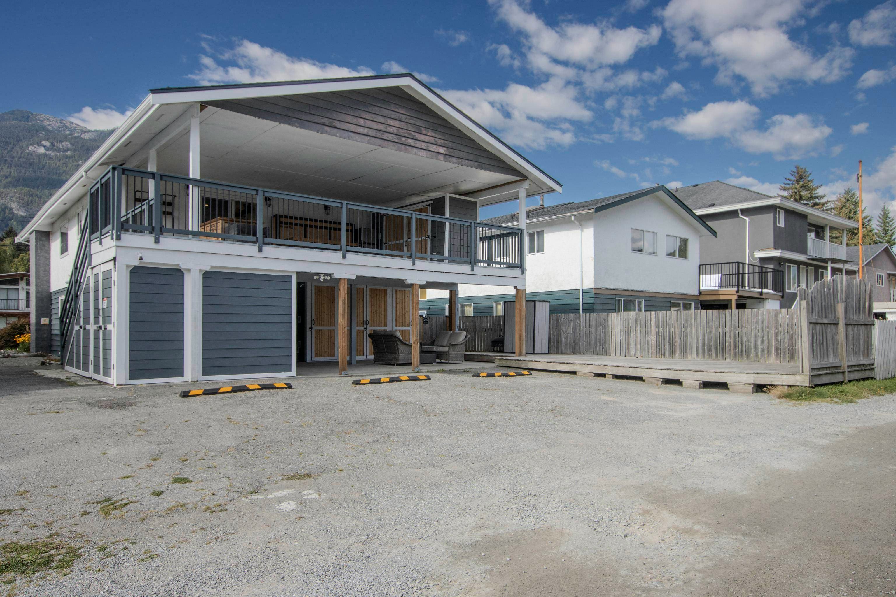 38012 Fifth Avenue, Squamish, BC, V8B 0B4 - 38