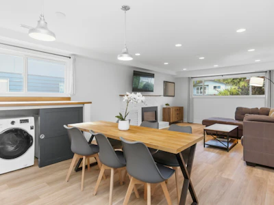 38012 Fifth Avenue - 4