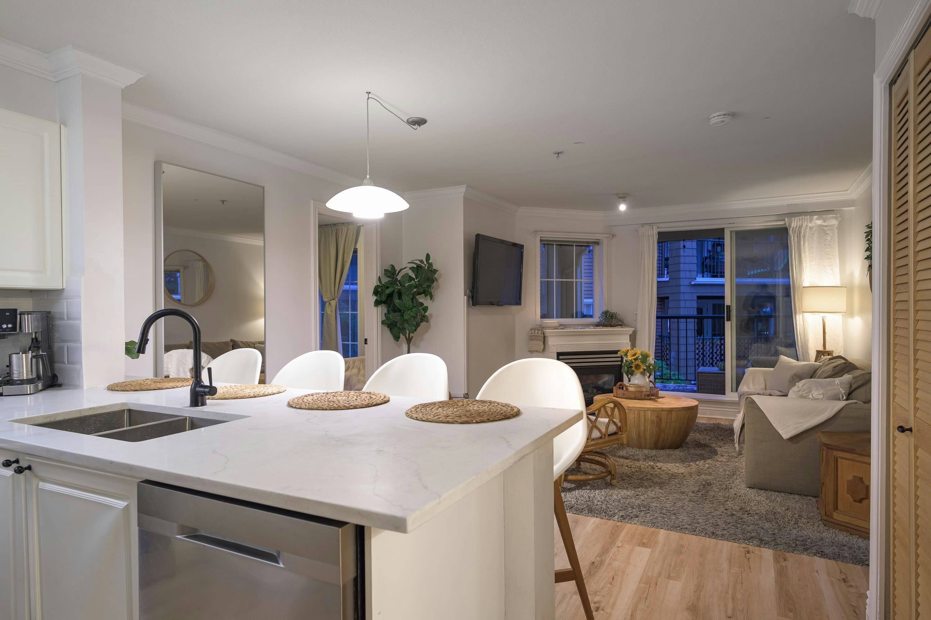 205-1363 56 Street - 2