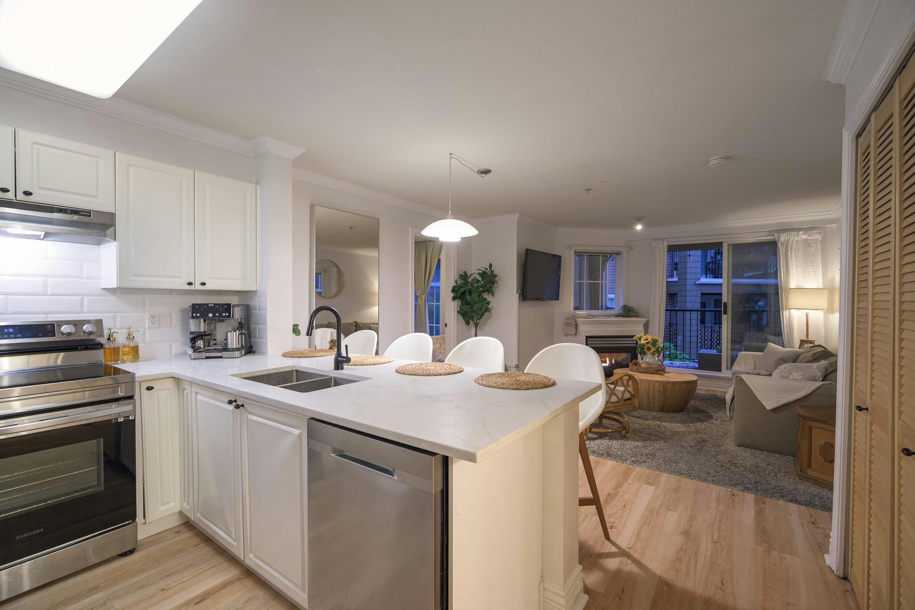 205-1363 56 Street - 3