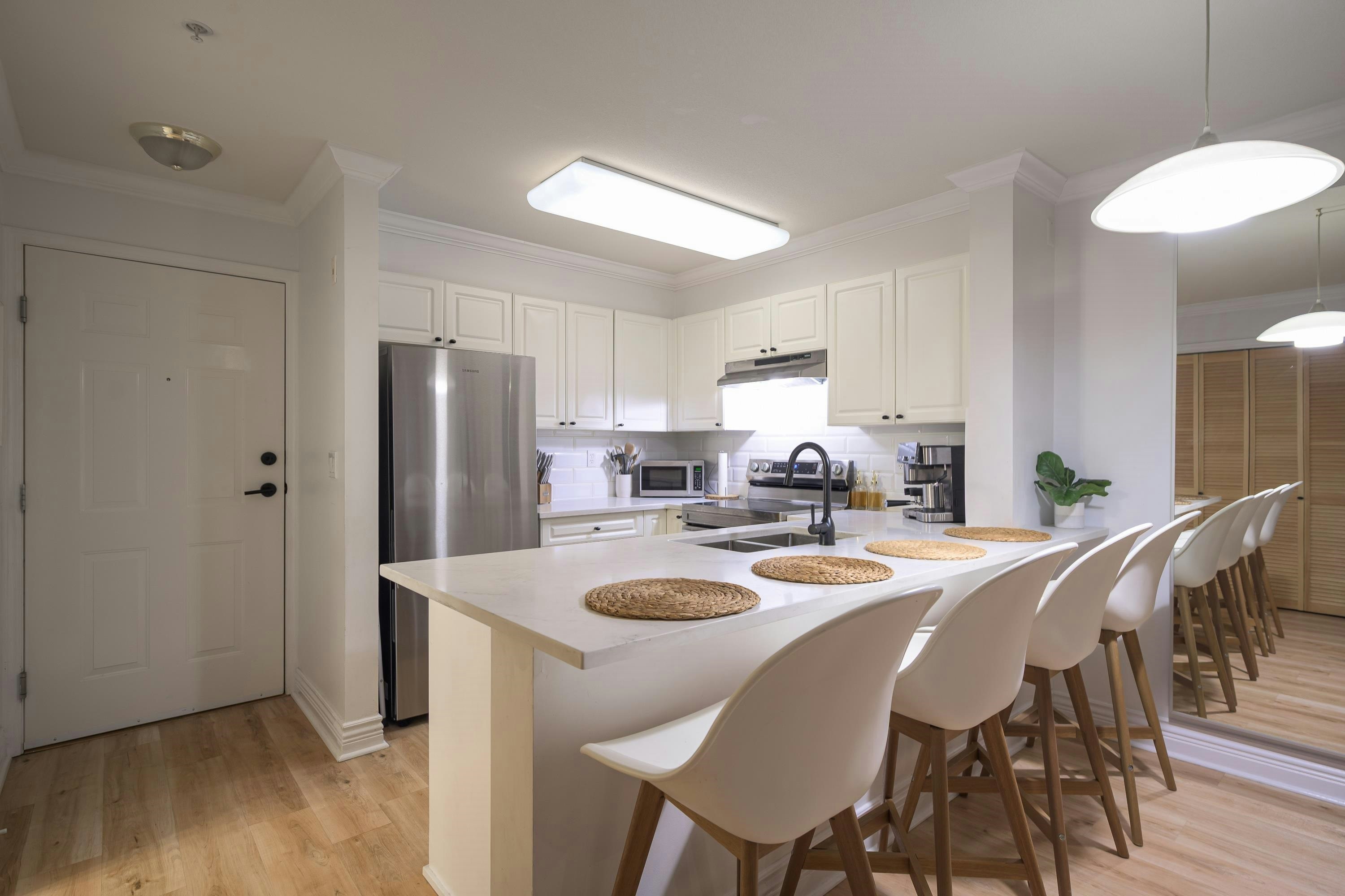 205-1363 56 Street - 5