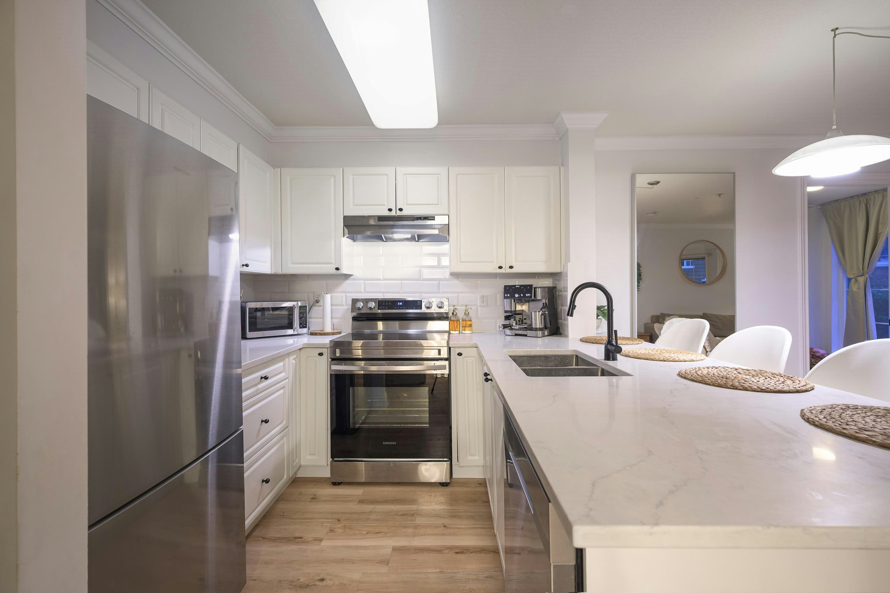 205-1363 56 Street - 4