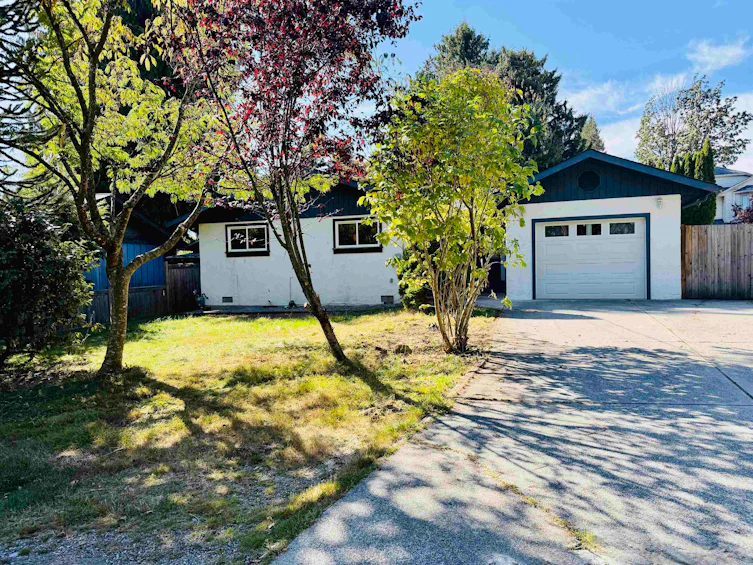 817 Mountainview Drive, Gibsons, BC, V0N 1V9 - 2