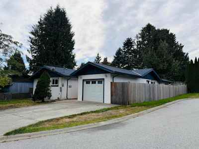 817 Mountainview Drive - 2