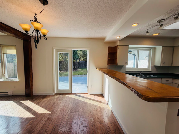 817 Mountainview Drive, Gibsons, BC, V0N 1V9 - 8