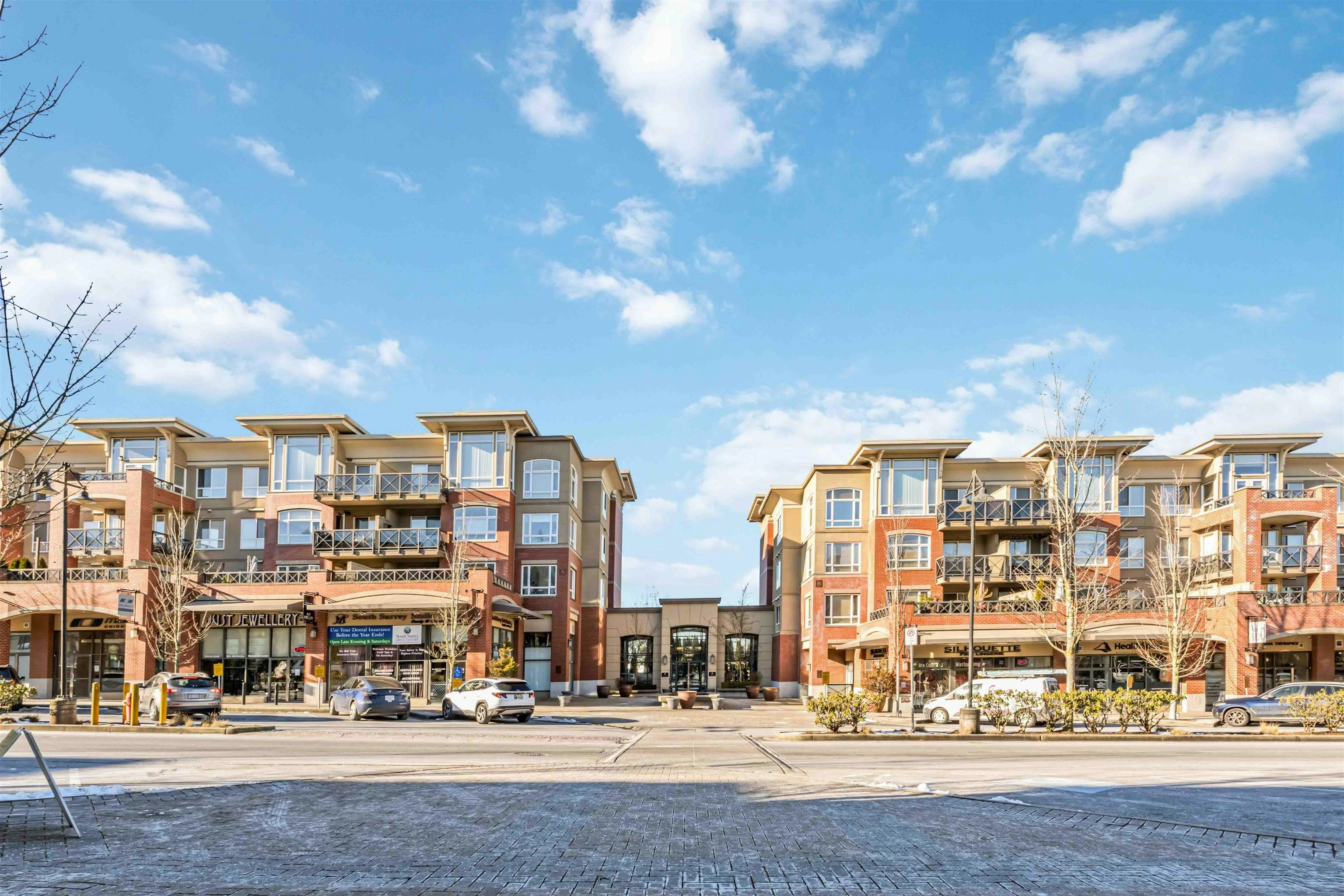 421-2970 King George Boulevard, Surrey, BC, V4P 0E6