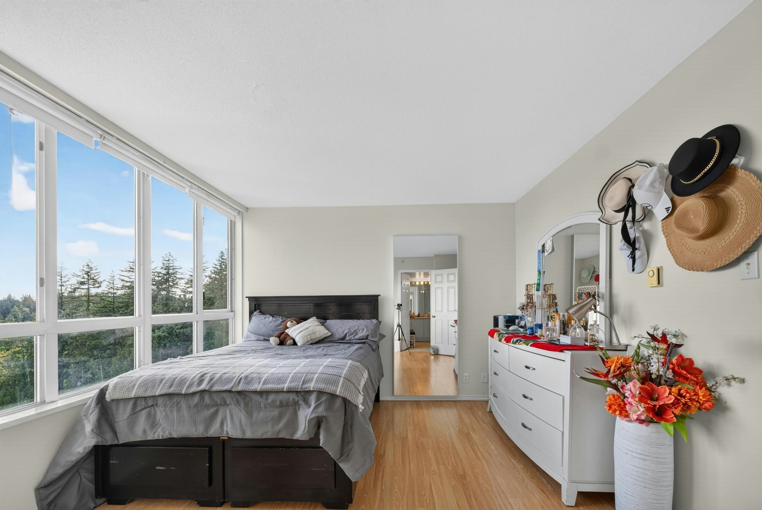 1502-10082 148 Street, Surrey, BC, V3R 0S3 - 11