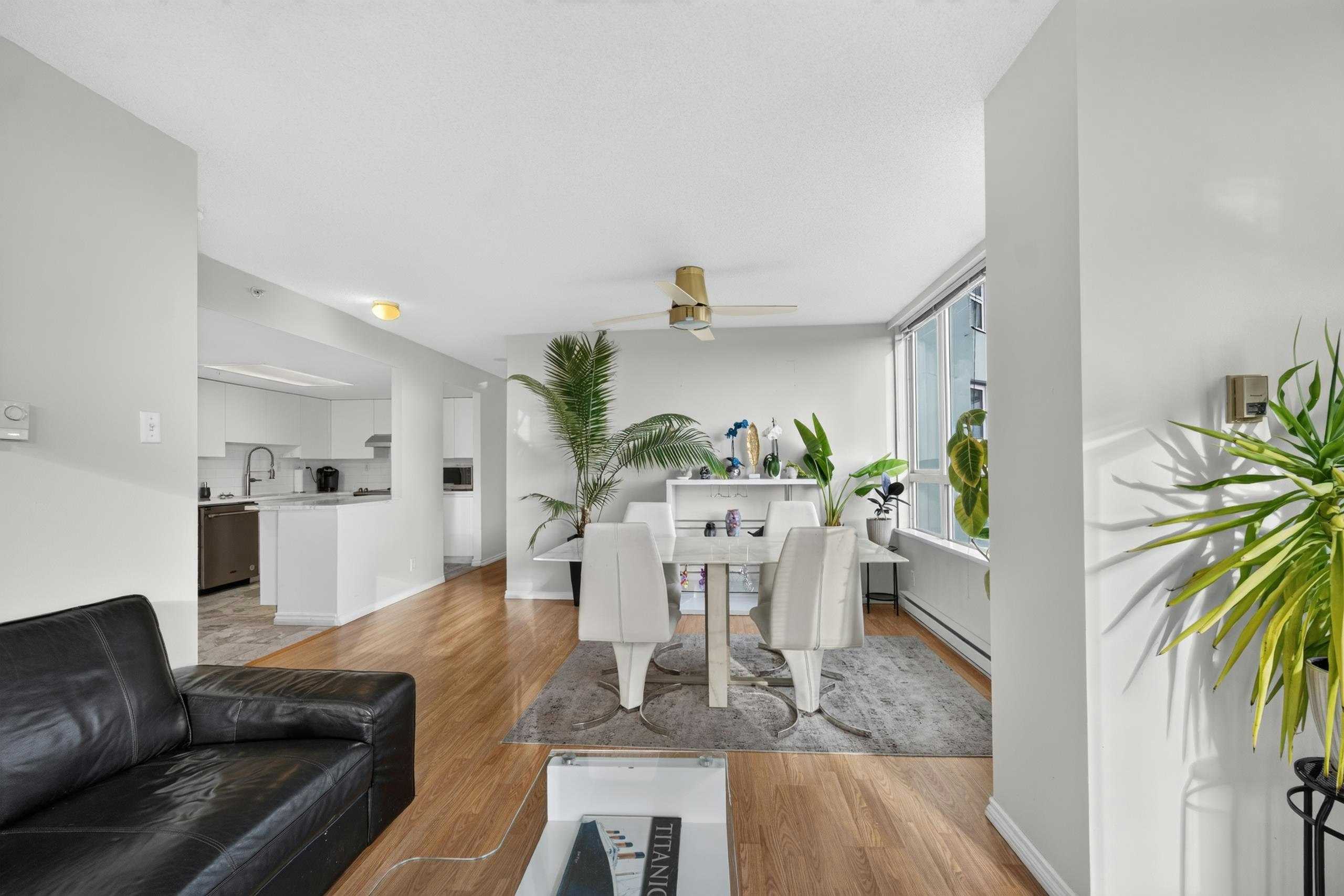 1502-10082 148 Street, Surrey, BC, V3R 0S3 - 38