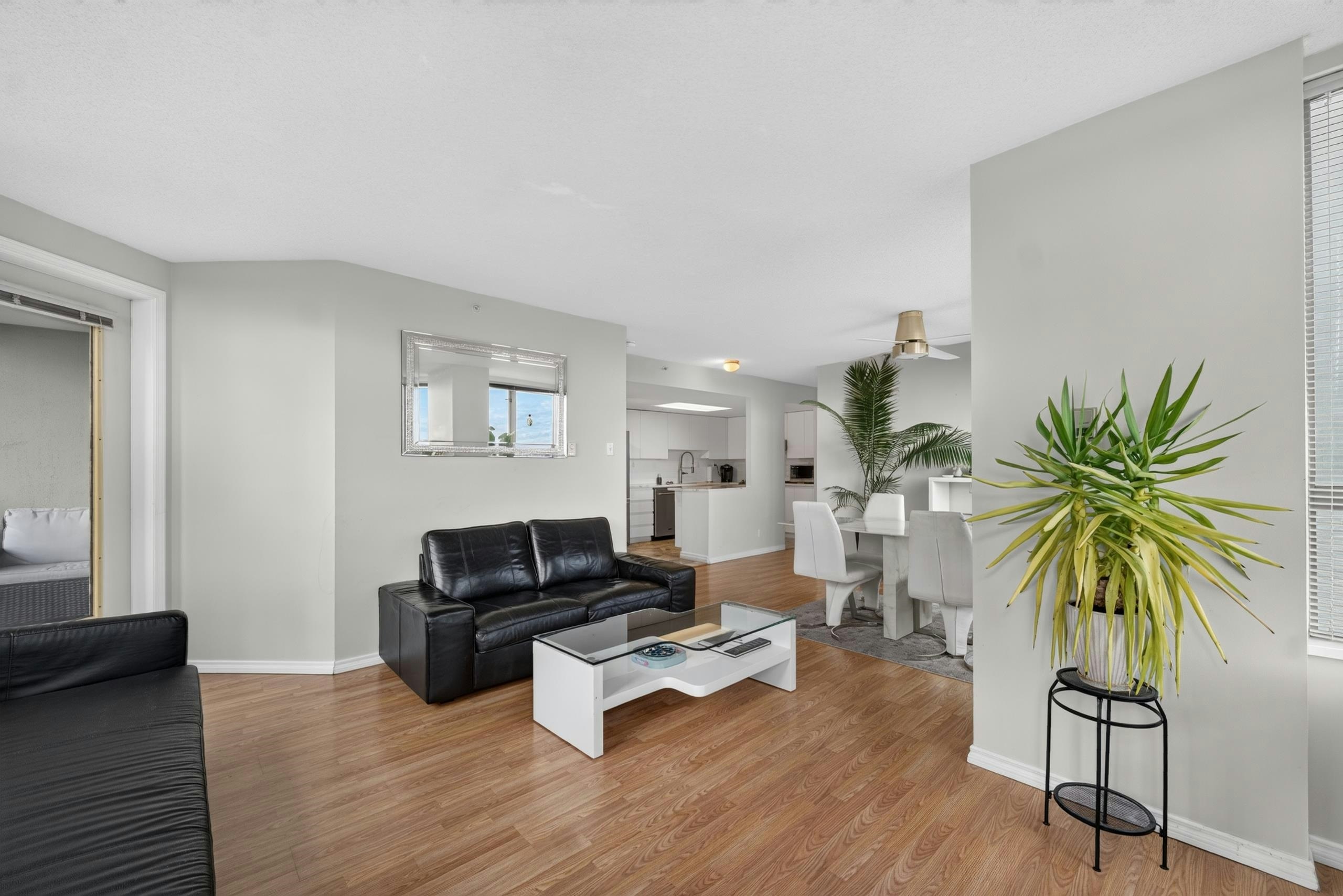 1502-10082 148 Street, Surrey, BC, V3R 0S3