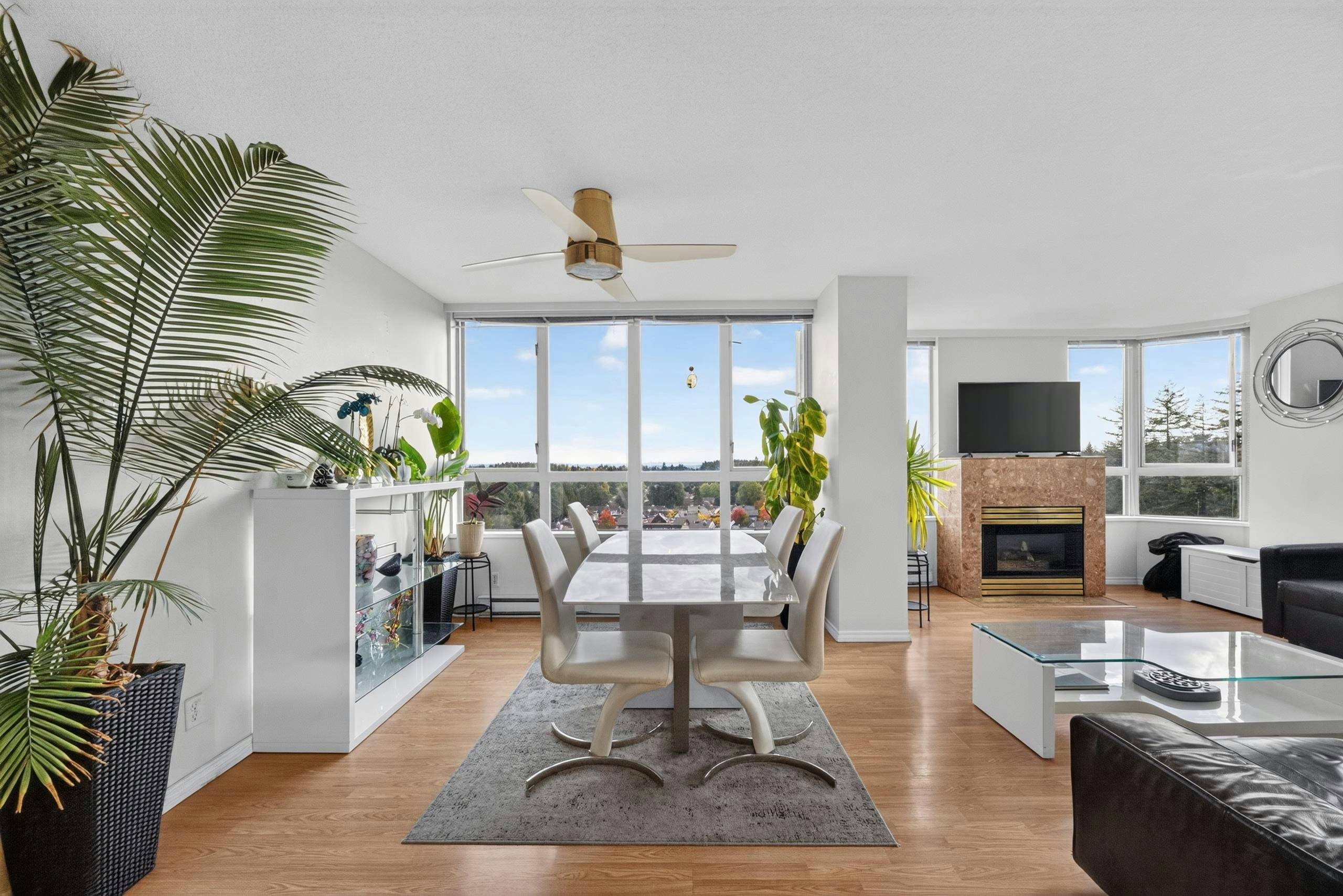 1502-10082 148 Street, Surrey, BC, V3R 0S3