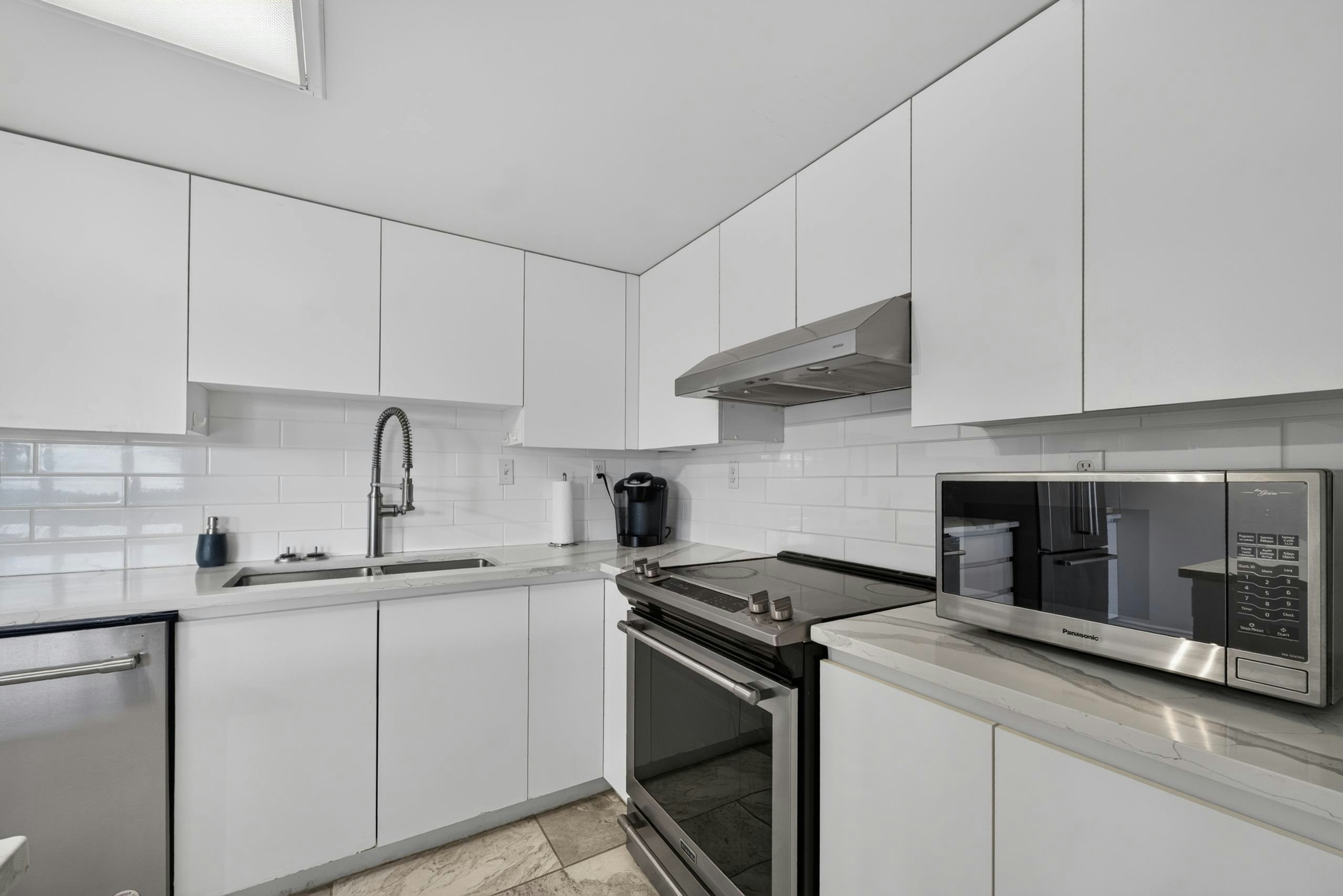 1502-10082 148 Street, Surrey, BC, V3R 0S3 - 32