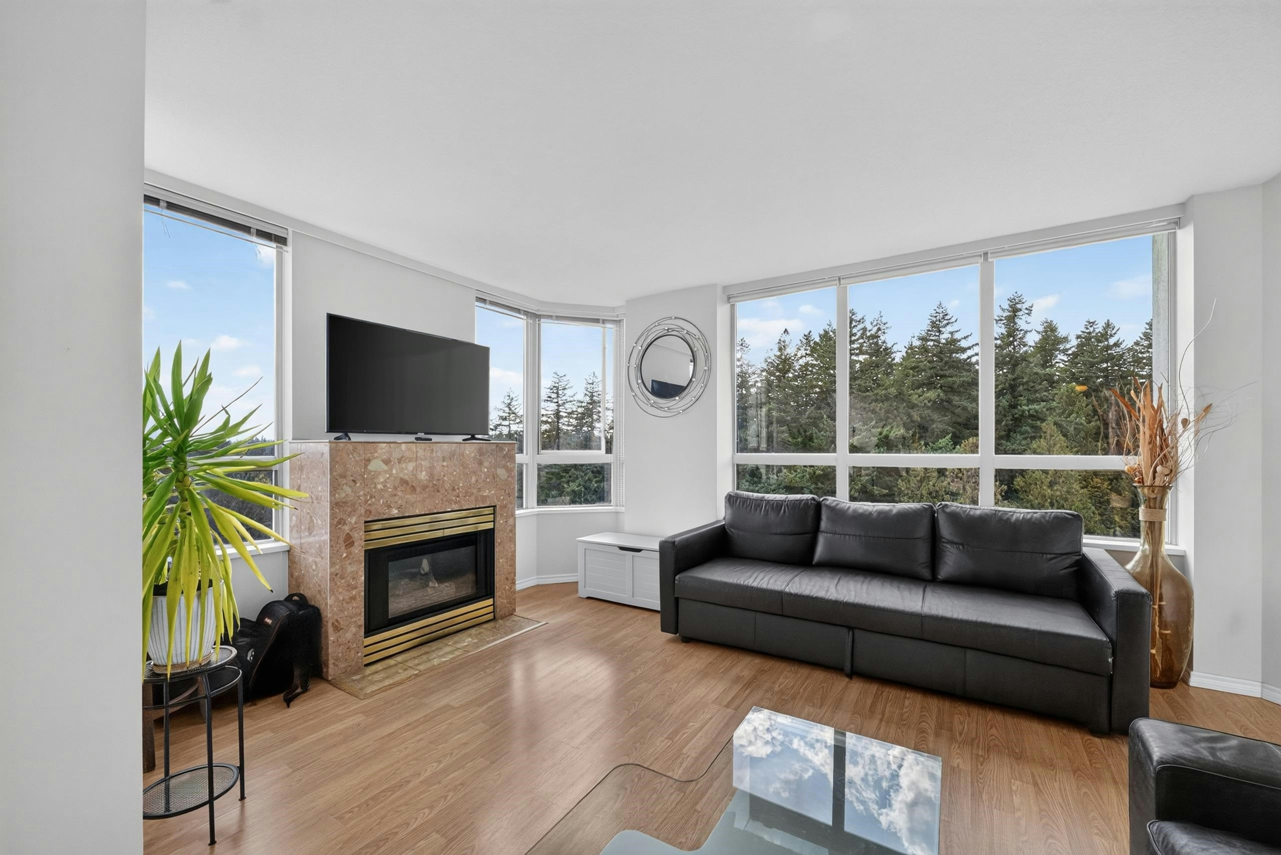 1502-10082 148 Street, Surrey, BC, V3R 0S3 - 4