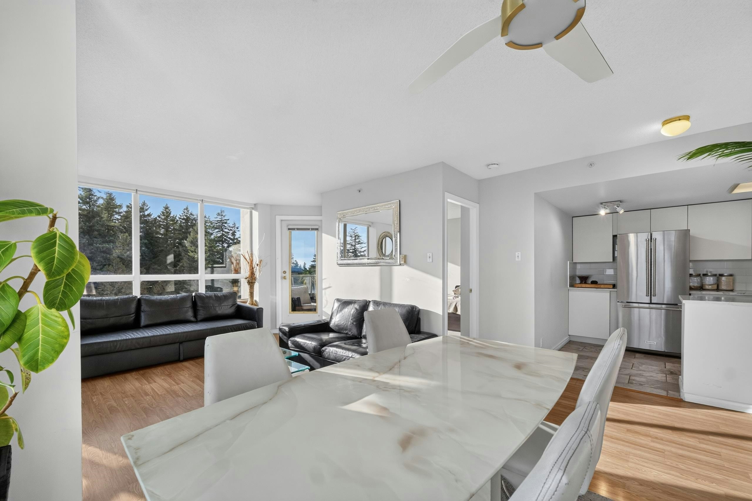 1502-10082 148 Street, Surrey, BC, V3R 0S3 - 3