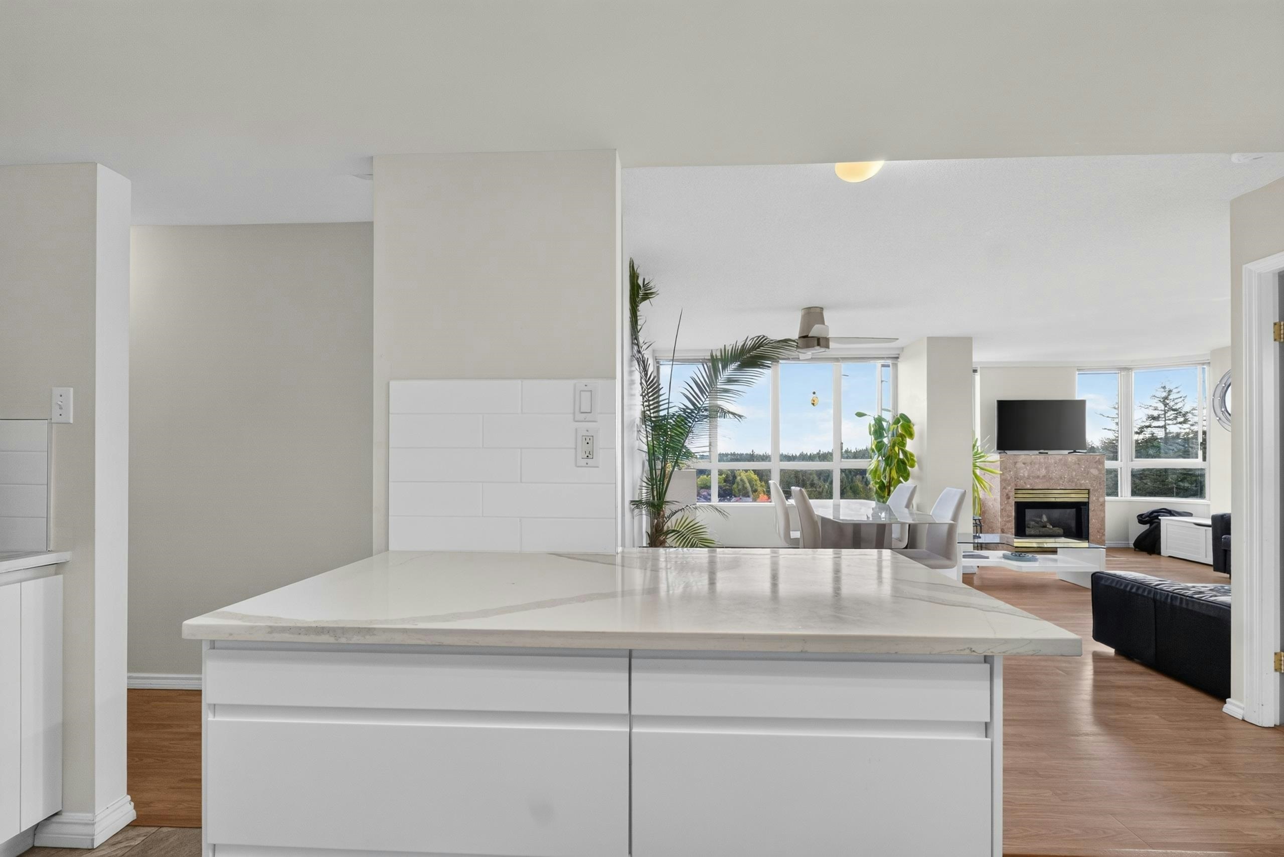 1502-10082 148 Street, Surrey, BC, V3R 0S3 - 7