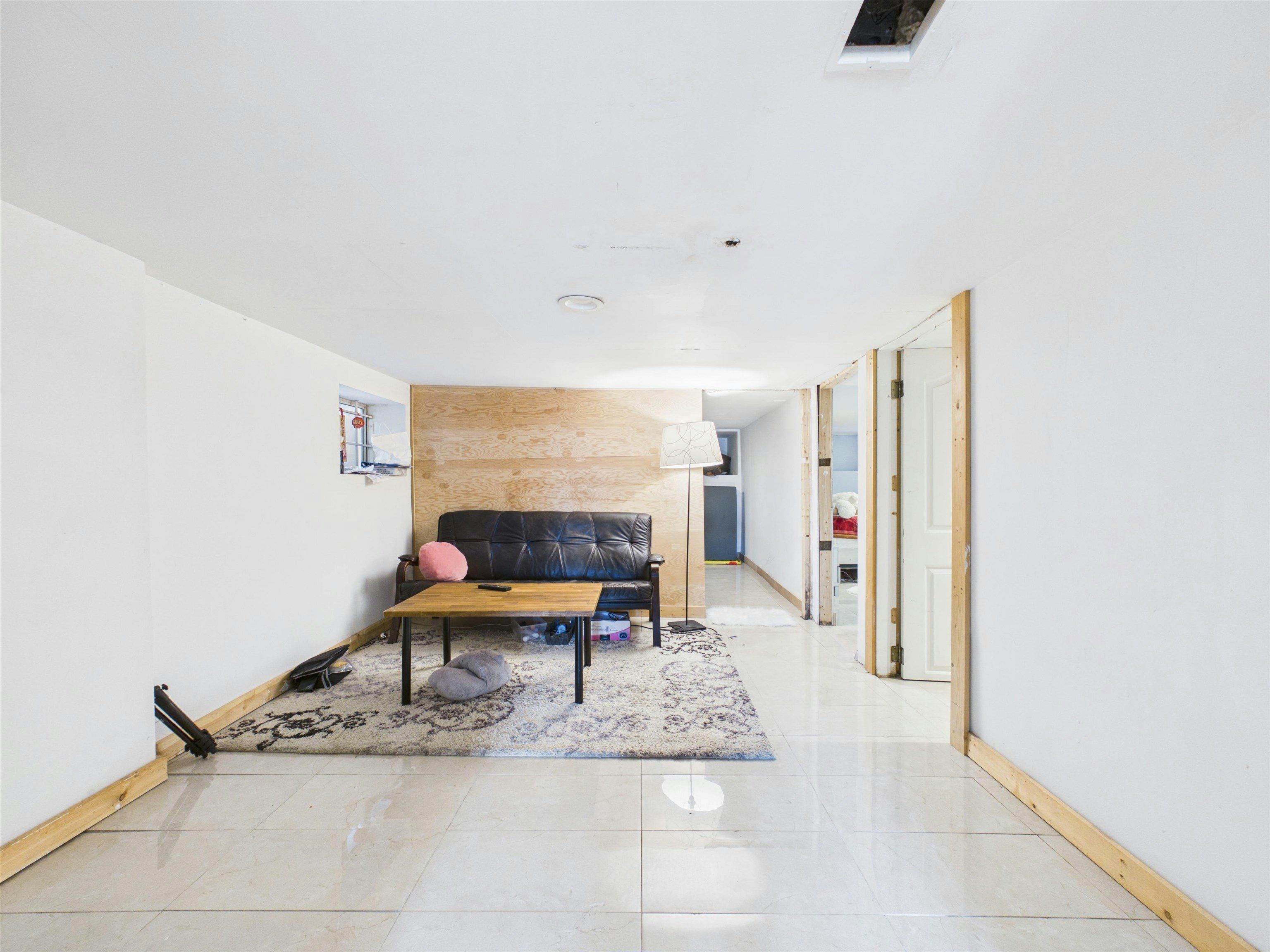 4605 Rupert Street, Vancouver, BC, V5R 2J4 - 15