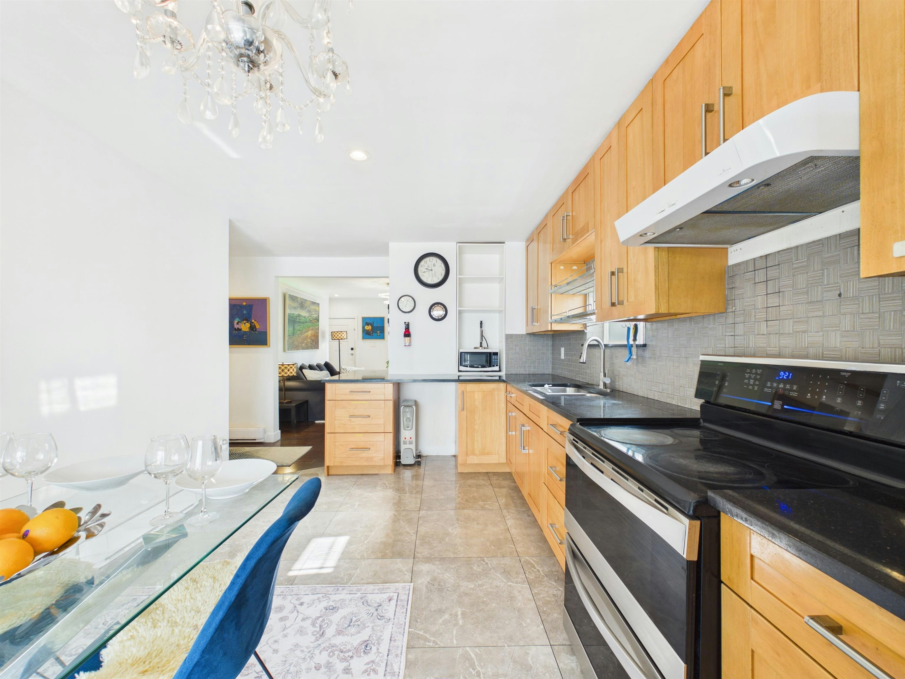 4605 Rupert Street, Vancouver, BC, V5R 2J4 - 7