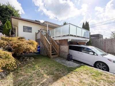 4605 Rupert Street - 5