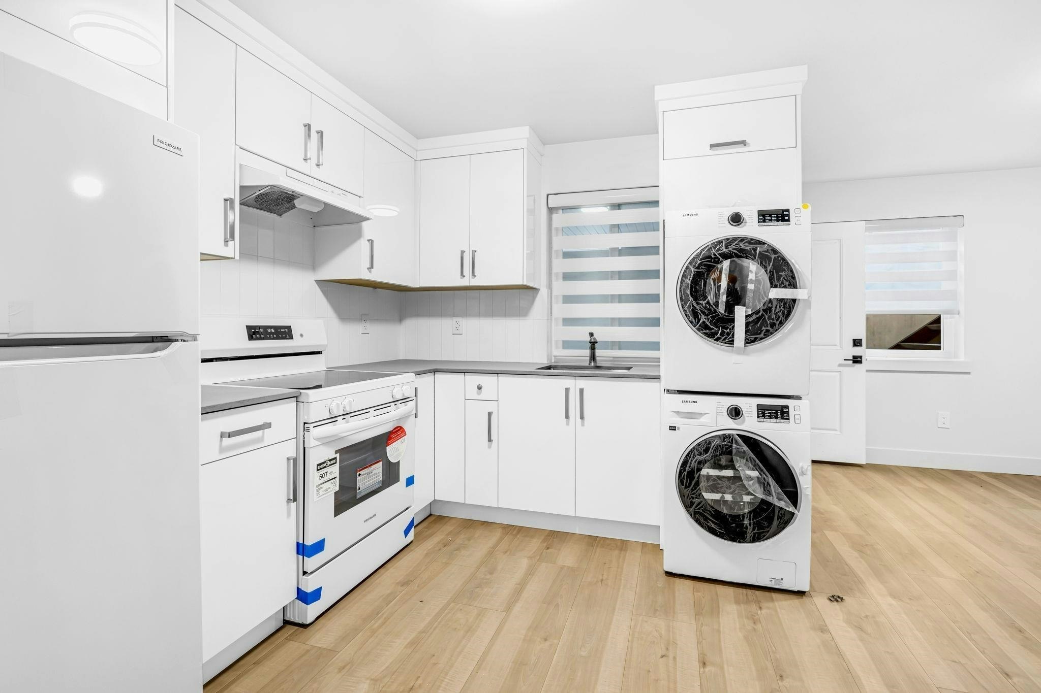 Basement-160xx 9a Avenue, Surrey, BC, V4A 4W5 - 2
