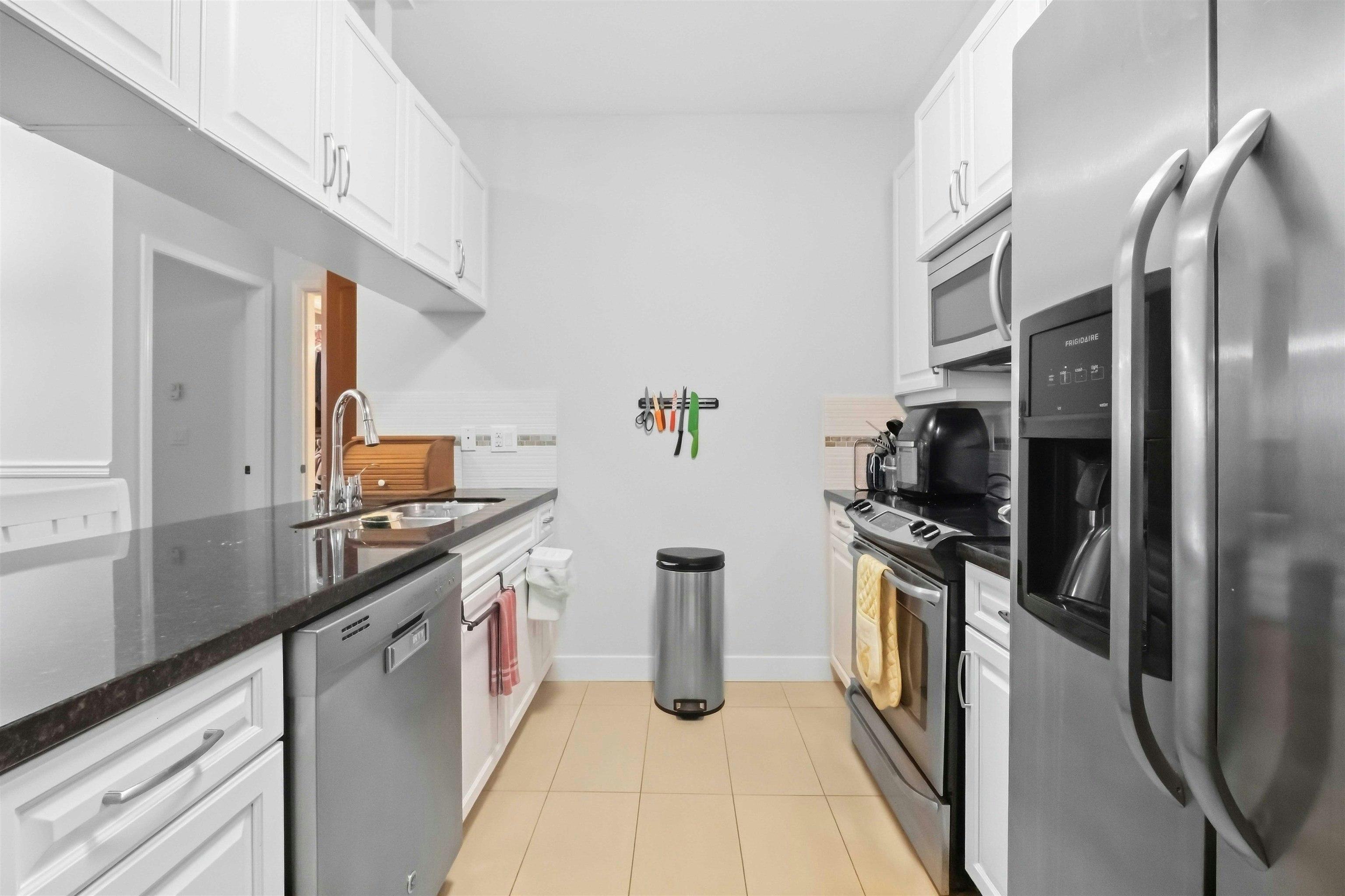 107-11935 Burnett Street - 4