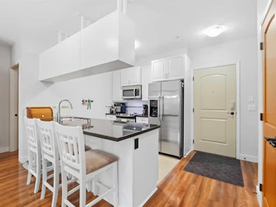 107-11935 Burnett Street - 3