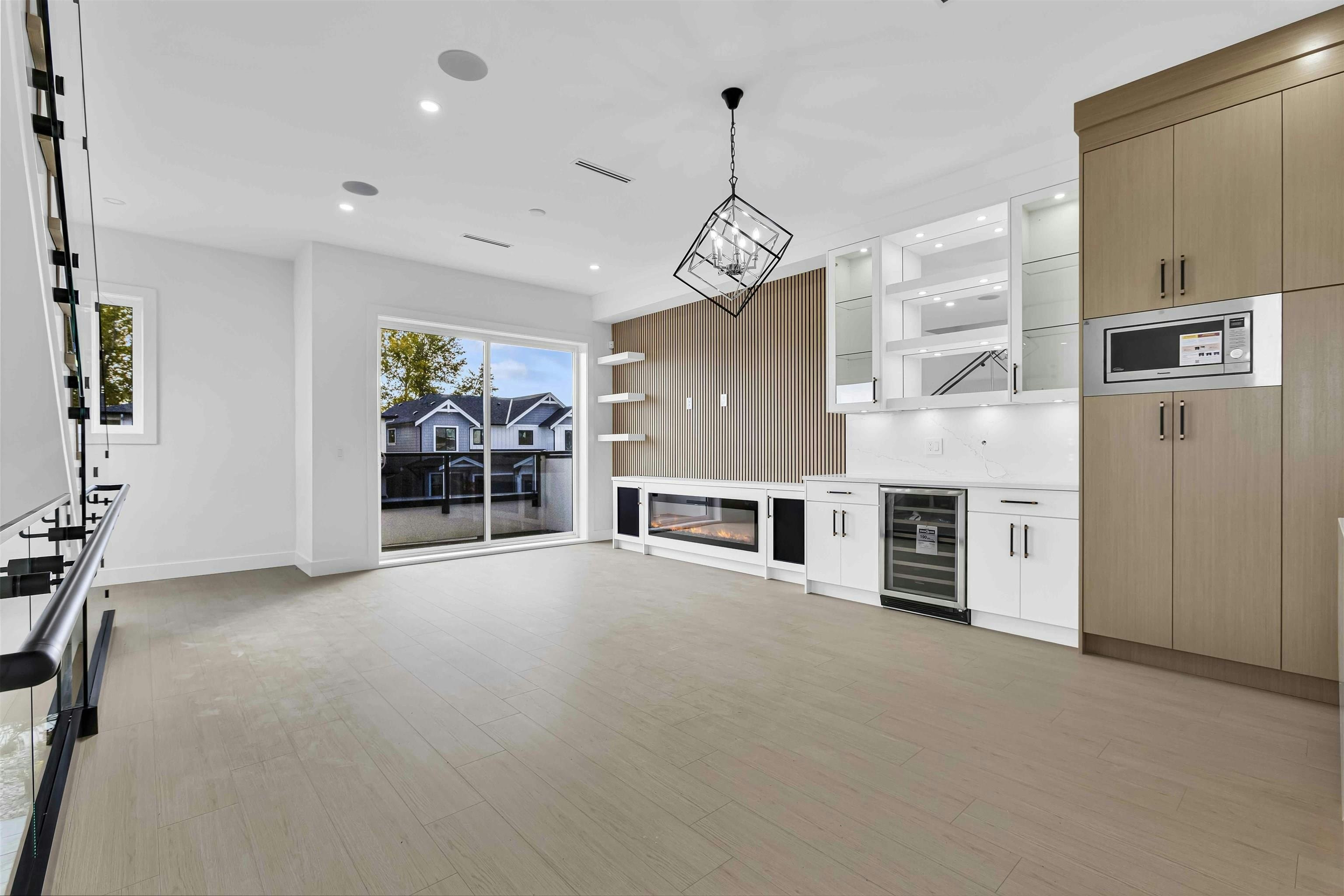 102-166xx 18a Avenue, Surrey, BC, V3Z 9X5 - 11