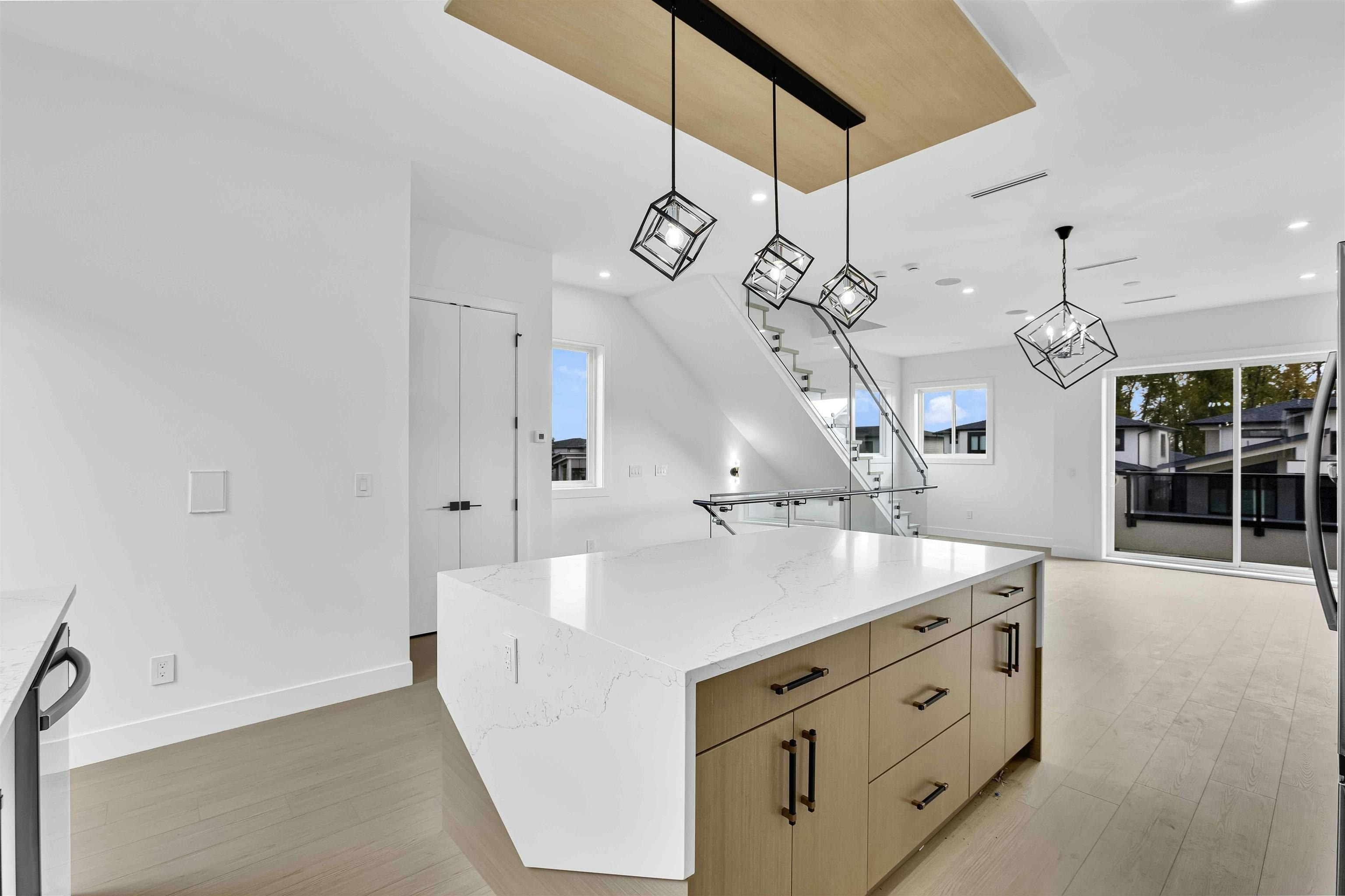 102-166xx 18a Avenue, Surrey, BC, V3Z 9X5 - 7