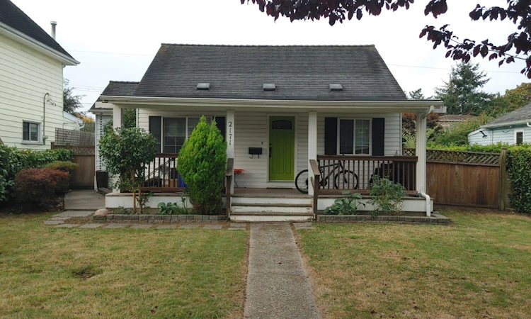 2171 Stirling Avenue